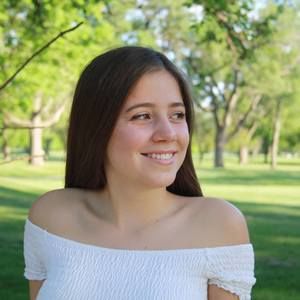 Meet your Posher, Valentina